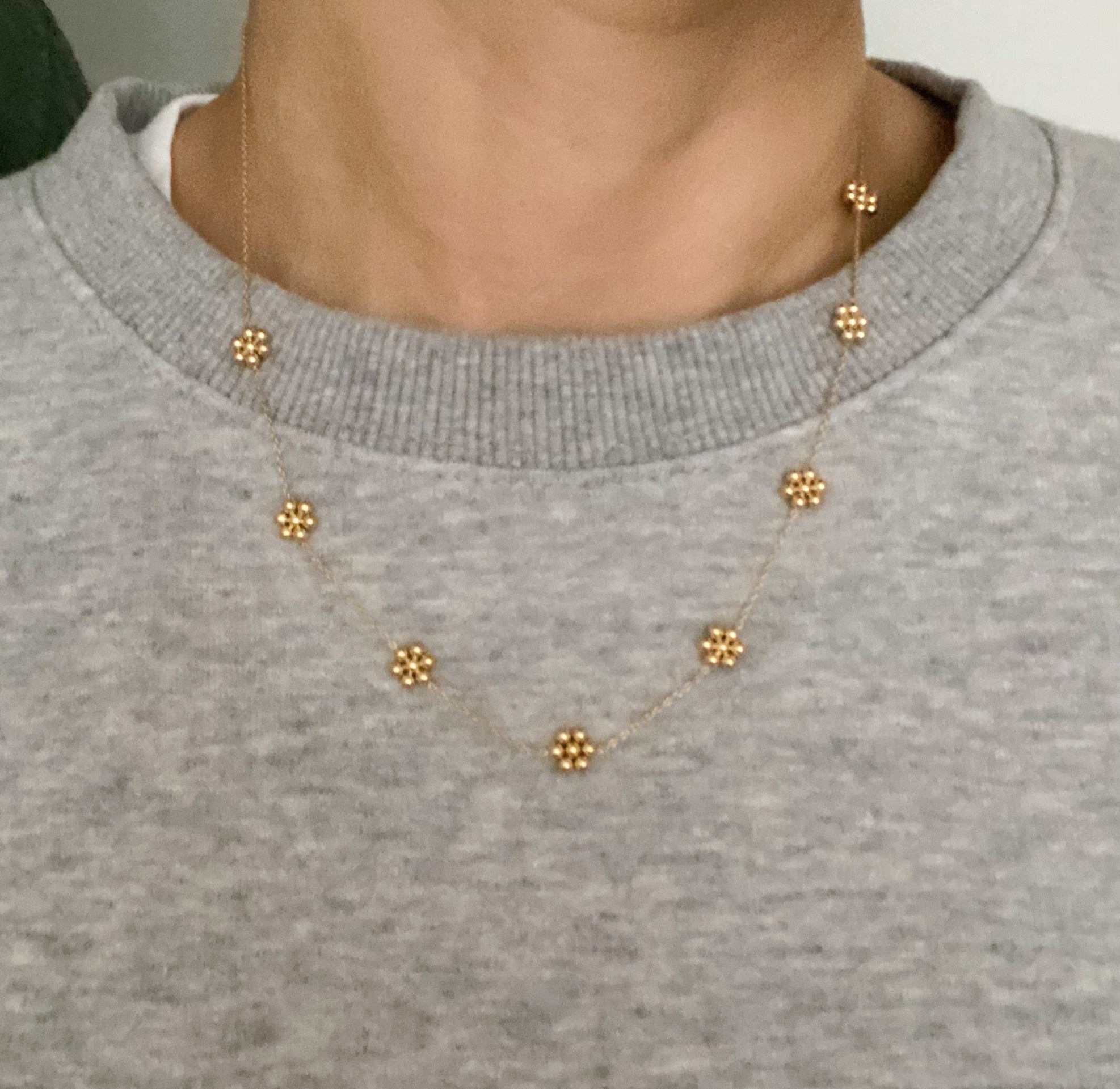 Collier Fleurs Dorées Plaqué Or 18k – La Parure Dorée